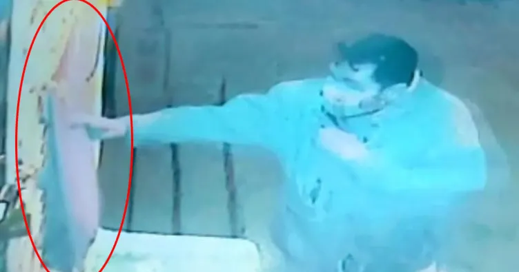 Duvardan söküp aldı! Kuşadası’nda Türk bayrağına çirkin saldırı