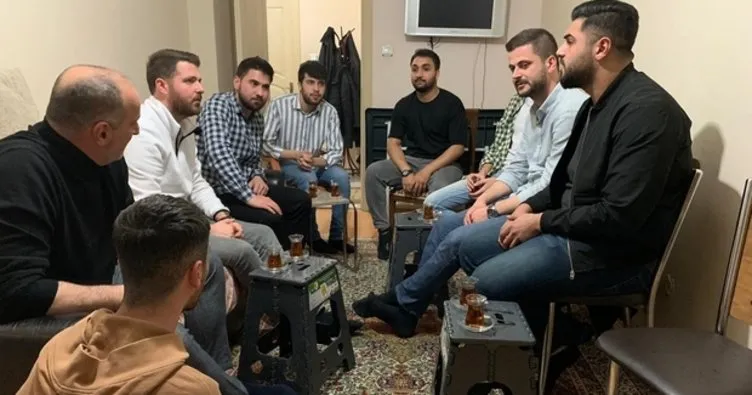 Üniversite öğrencilerinin iftar sofrasına konuk oldular