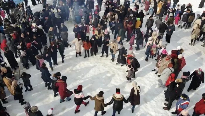Çekmeköy’de ’Kar Şenliğinde’ vatandaşlar kemençe ve horon ile eğlenceye doydu