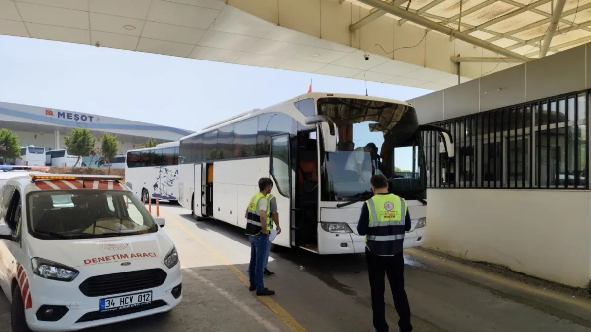 Bakan Uraloğlu duyurdu: Bayramda fahiş fiyat ve korsan taşımacılığa sıkı denetim! Bakan Uraloğlu duyurdu: Bayramda fahiş fiyat ve korsan taşımacılığa sıkı denetim!