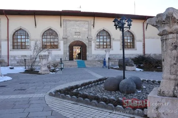 Osman Gazi'nin büstü büyük ilgi görüyor: Türkiye'nin ilk heykellerinden biri!