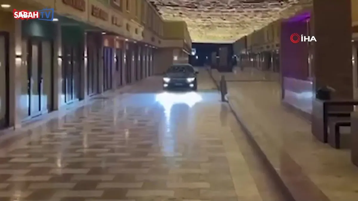 Araç trafiğine kapalı çarşıda çekilen 7 saniyelik video 30 Bin TL’ye patladı | Video videosunu izle Araç trafiğine kapalı çarşıda çekilen 7 saniyelik video 30 Bin TL’ye patladı | Video videosunu izle