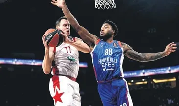 Efes, yeni hocasıyla gülmeyi hatırladı!