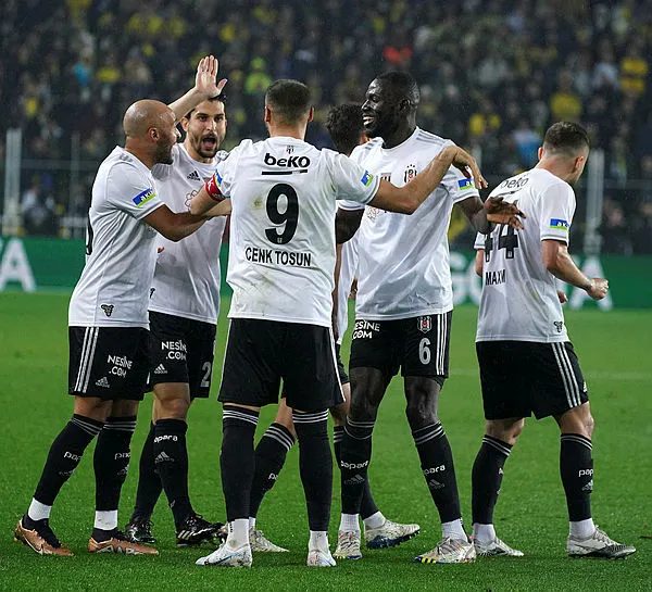 Son dakika Beşiktaş transfer haberleri: Şenol Güneş’in gözbebeği yuvadan uçuyor! Tam 10 milyon Euro ödeyecekler...