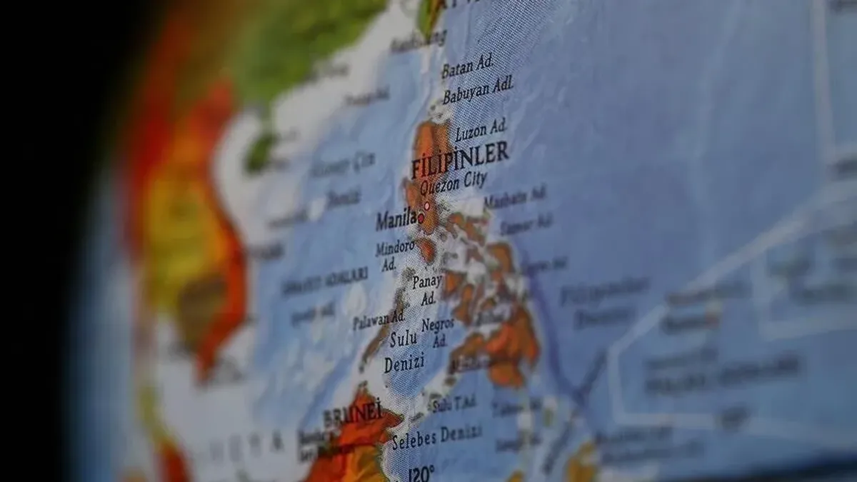 Filipinler'de yolcu feribotunda yangın çıktı: 5 ölü, 87 kayıp
