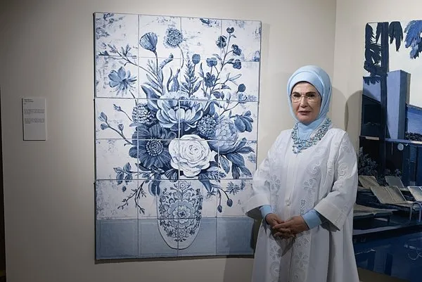 emine-erdogan-bahcedeki-sirlar-sergisinin-acilisini-yapti-her-bir-eser-verdigi-mesajlarla-farkli-dunyalara-kap-1753801042908.jpeg