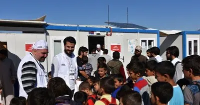 Azez’deki mülteci kampında doktor sevinci