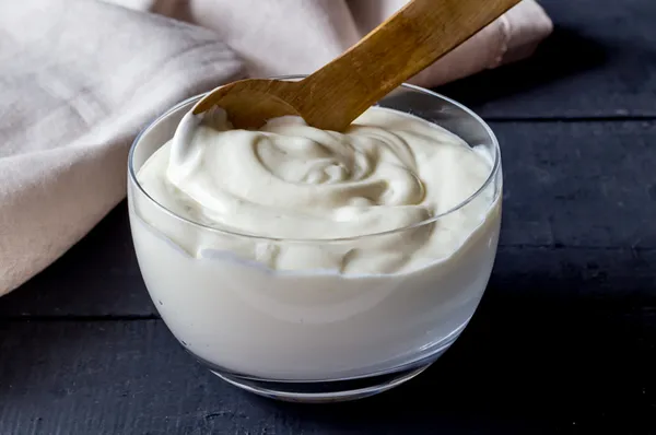 yemegin-yaninda-yogurt-yemenin-faydasina-inanamayacaksiniz-ic-organlarinizi-yenilemek-icin-1671522733912.jpg