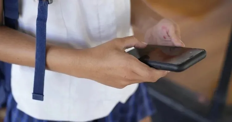 İngiltere de gündeme aldı: Avustralya’da 16 yaş altı çocukların sosyal medya kullanımına yasak planı