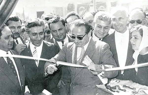 beyaz-ihtilal-72-yasinda-turkiye-yeter-soz-milletin-dedi-1652504204530.jpg