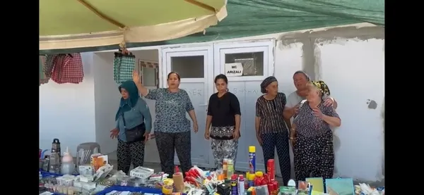 dikilide-kadin-pazarcilarin-tuvalet-cilesi-dikilide-pazar-yerinde-tuvaletler-bir-aydir-arizali-1691225373864.jpg