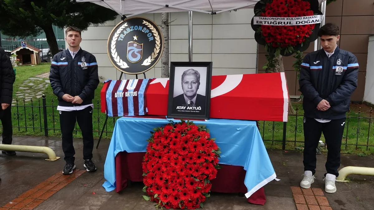 Trabzonspor’da Atay Aktuğ için anma töreni düzenlendi Trabzonspor’da Atay Aktuğ için anma töreni düzenlendi
