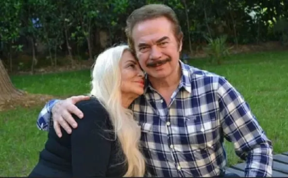 Orhan Gencebay ve Sevim Emre’nin 44 yıllık aşk yuvası satılıyor! Yalıya biçilen değer dudak uçuklattı...