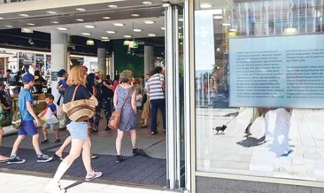 Sanat sergisinde İslam’a çirkin saldırı