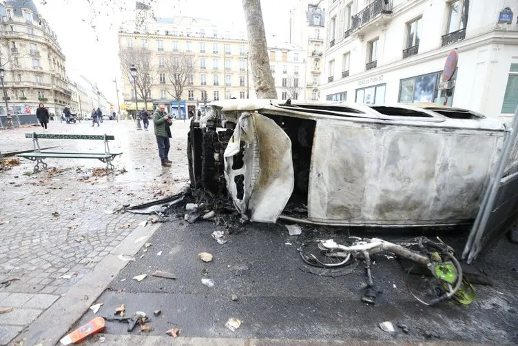 Fransa krizi büyütecek kararından vazgeçti! PKK yandaşları Paris sokaklarını savaş alanına çevirmişti