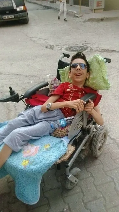 Engelli Murat Saraç hayatını kaybetti! Oğlum melek oldu bizi unutmayın