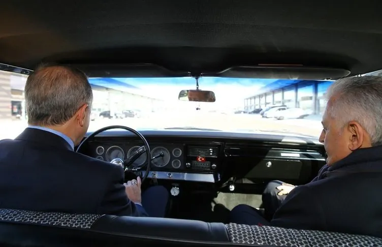 Cumhurbaşkanı Erdoğan klasik otomobil kullandı
