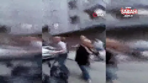Ankara'da bir otomobil sürücüsü silahının kabzasıyla tartıştığı moto kuryenin başına vurdu | Video