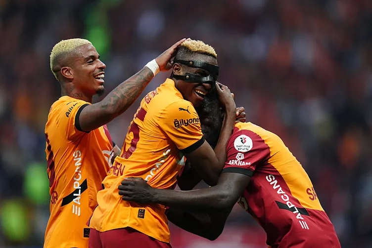 Eşyalarını gemiyle yolladı! Galatasaray’da bir devir kapanıyor