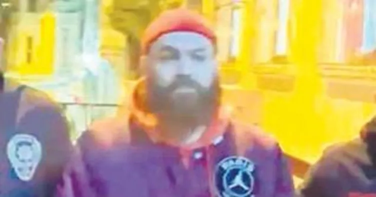 Oyuncu Bahadır Ünlü işlettiği kafede müşteriye bıçakla saldırdı!