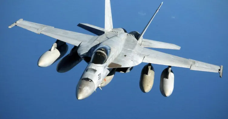 ABD savaş uçaklarından tehlikeli uçuş: Venezuela hava sahasında görüldüler