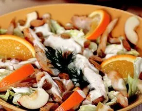 Meyveli Tavuk Salatası