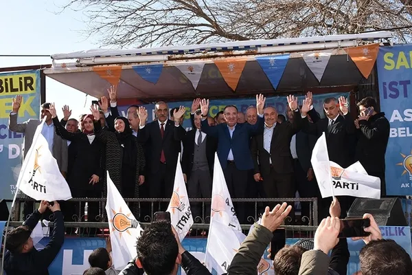 hilvanda-miting-gibi-secim-burosu-acilisa-binlerce-kisi-katildi-1709636927275.jpg