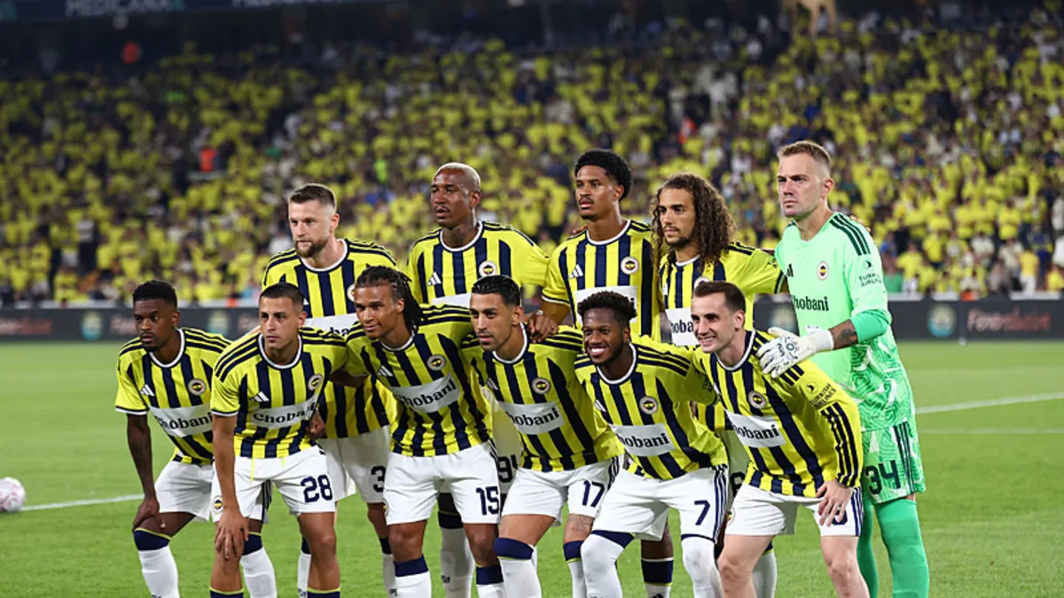 CANLI | UEFA Şampiyonlar Ligi’nde Fenerbahçe – Sturm Graz maçı! Ne zaman, saat kaçta, şifresiz kanalda mı? CANLI | UEFA Şampiyonlar Ligi’nde Fenerbahçe – Sturm Graz maçı! Ne zaman, saat kaçta, şifresiz kanalda mı?
