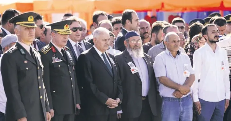 Şehidi devletin zirvesi uğurladı