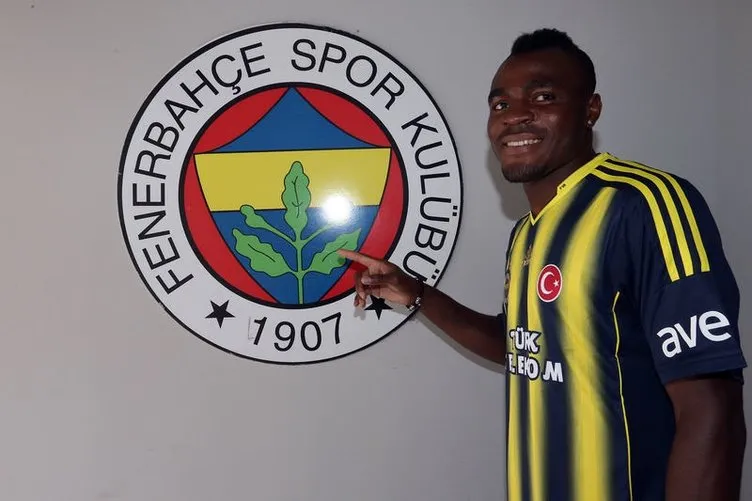 Emenike, F.Bahçe formasını giydi