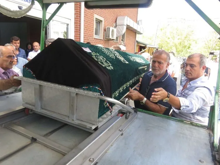 Filiz Aker’in abisi cenazede açıkladı!