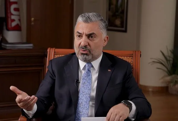 son-dakika-rtuk-baskani-muhalif-gazeteci-ipek-ozbey-ile-fotografi-hakkinda-ilk-kez-konustu-bir-grup-elit-gencl-1744967437803.jpg