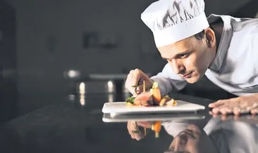 Lüks sofralarda yemek yeme sanatı