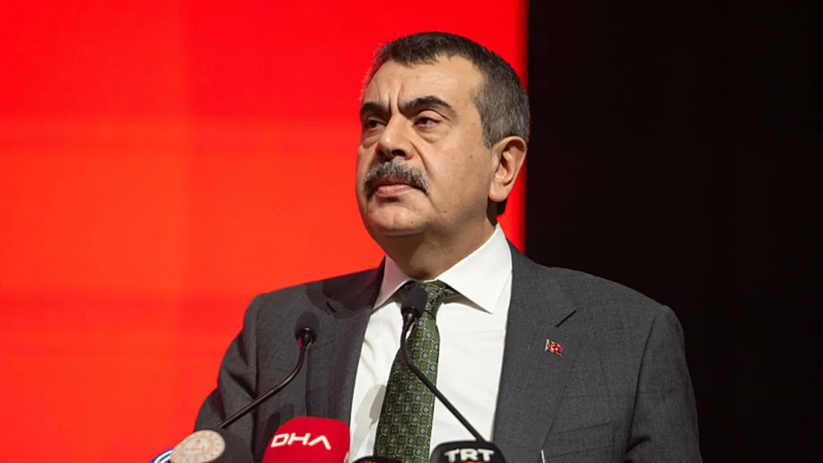 Bakan Tekin’den Şanlıurfa’daki ‘okul saldırısı’ ile ilgili açıklama: Soruşturma süreçlerini devam ettiriyoruz Bakan Tekin’den Şanlıurfa’daki ‘okul saldırısı’ ile ilgili açıklama: Soruşturma süreçlerini devam ettiriyoruz