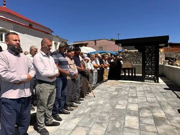 Cenaze Törenine Katılanlar