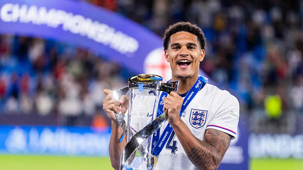 Bayer Leverkusen, Liverpool’dan Jarell Quansah’ı transfer etti Bayer Leverkusen, Liverpool’dan Jarell Quansah’ı transfer etti