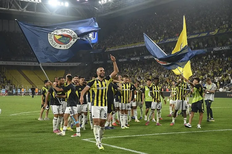 Dirk Kuyt, Benfica eşleşmesi öncesi SABAH Spor’a açıkladı: Alınan gösterişli galibiyet iyi bir mesaj...
