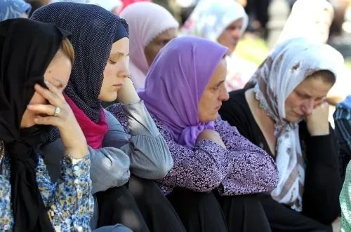 Srebrenitsa kurbanları anılıyor