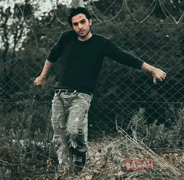 İsmail YK kendisinden 22 yaş küçük sevgilisiyle… Sosyal medyadan böyle