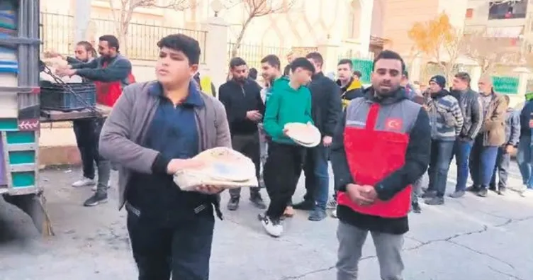 STK’lardan ekmek ve sıcak yemek