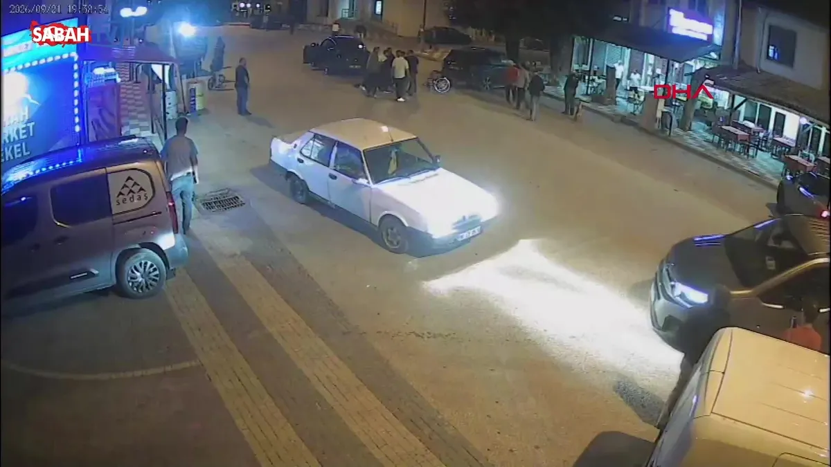 Yaşlı adam laf atma tartışmasında tekme-yumruk dövüldü! | Video