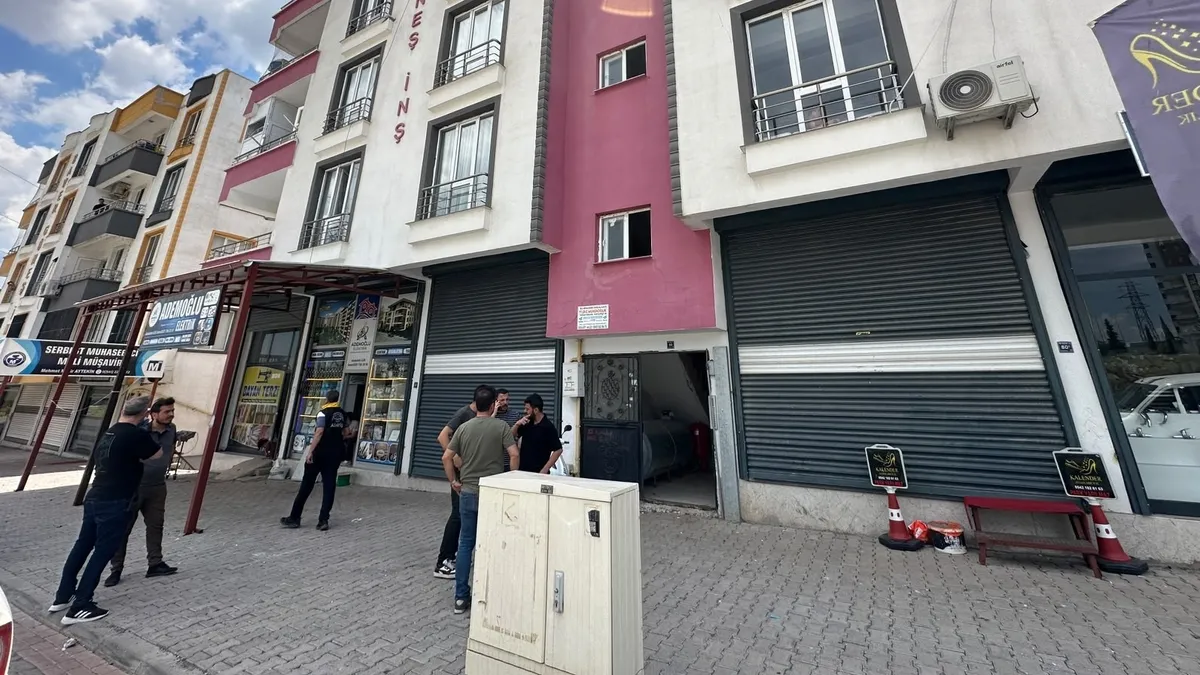 Şanlıurfa'da dehşet: Eşi ve kızına kurşun yağdırdı
