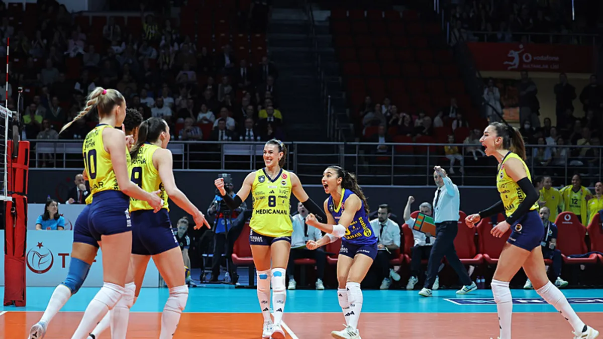 Fenerbahçe Medicana, Vakıfbank'ı devirdi!