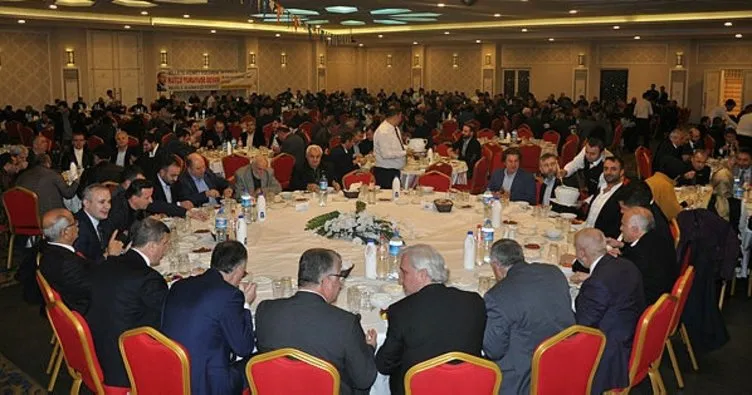 AK Parti İnegöl teşkilatı yemekte buluştu
