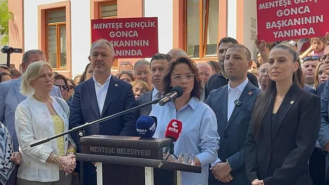 SON DAKİKA… Gonca Köksal Aras ile ailesinin aile molotoflu saldırı! Talimat İngiltere’den gelmiş: Dikkat çeken ‘yanlış daire’ iddiası!