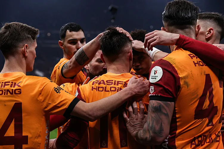 Son dakika haberleri: Galatasaray - Trabzonspor maçında olay pozisyon! Eren Elmalı’nın topu dışarıdan mı geldi? Uğurcan - Mendy gerginliğİ...