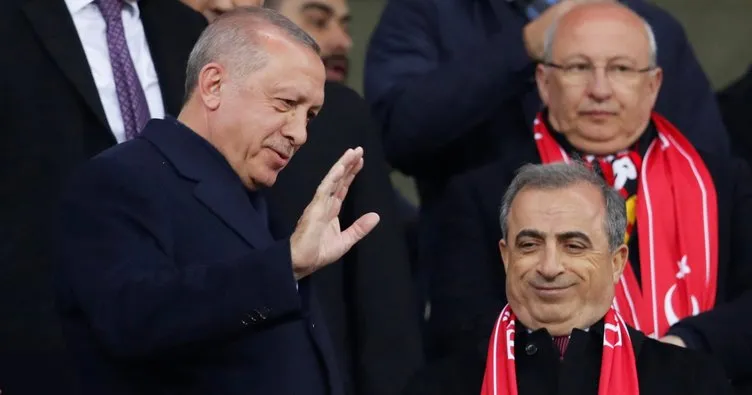 Başkan Erdoğan, Türkiye-Moldova maçında