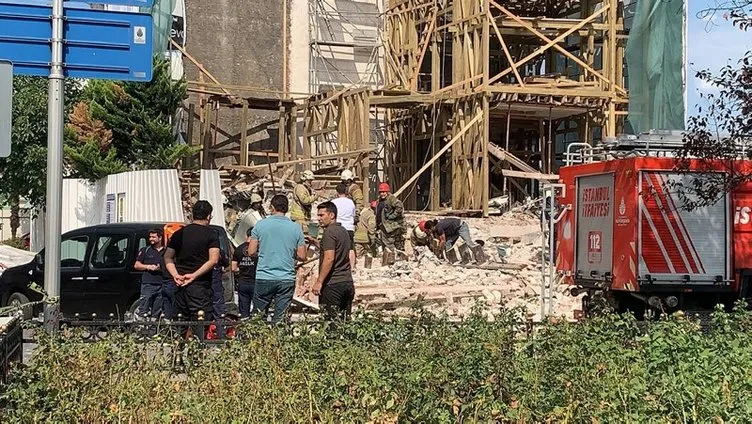 Son dakika: Beşiktaş’ta tadilat yapılan ahşap binada çökme!