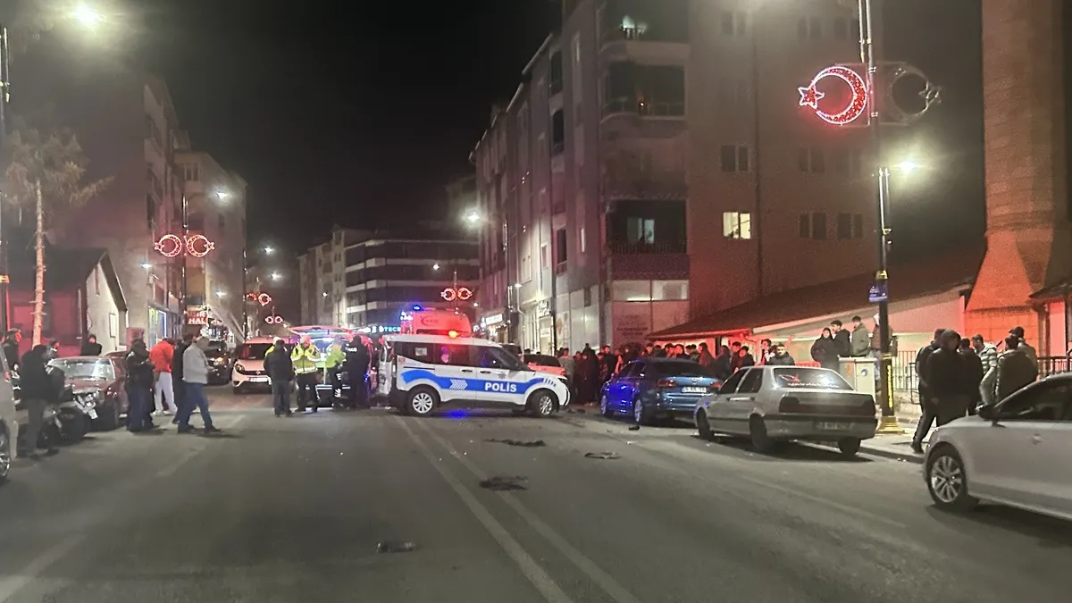 Teravih namazına giderken feci kaza: Kayınvalide ile gelin hayatını kaybetti! Teravih namazına giderken feci kaza: Kayınvalide ile gelin hayatını kaybetti!