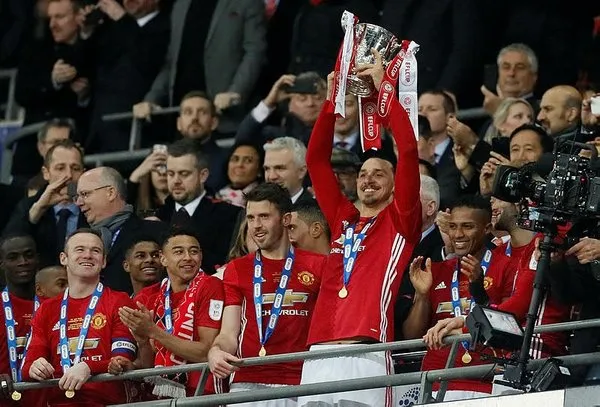 Beşiktaş İbrahimovic ile görüşmelere başladı
